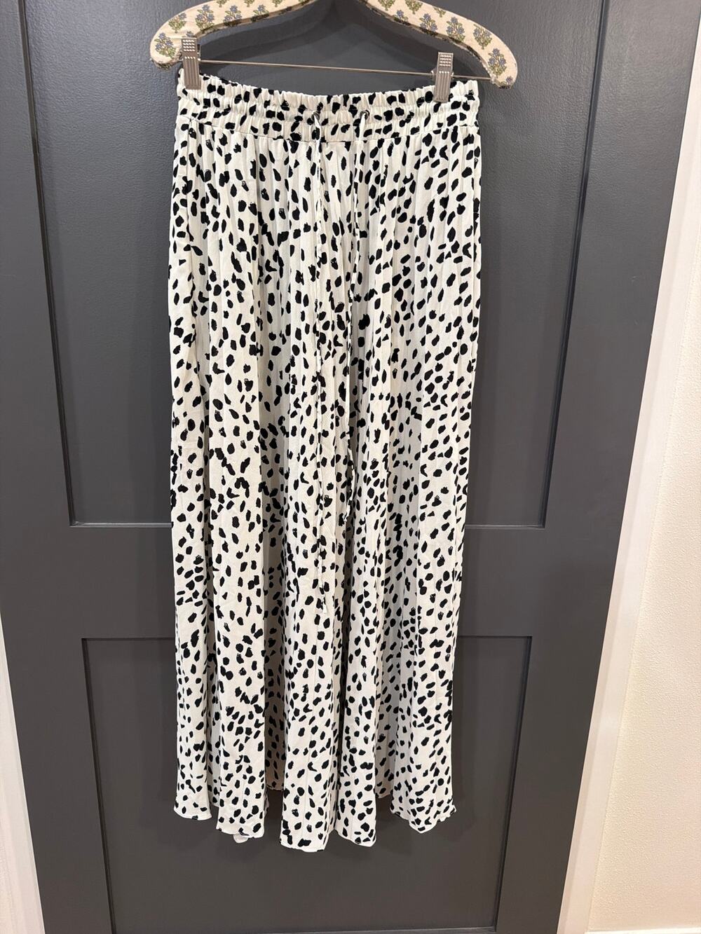 Jodifl relaxed-fit maxi bottom featuring an elasticized drawstring waistband